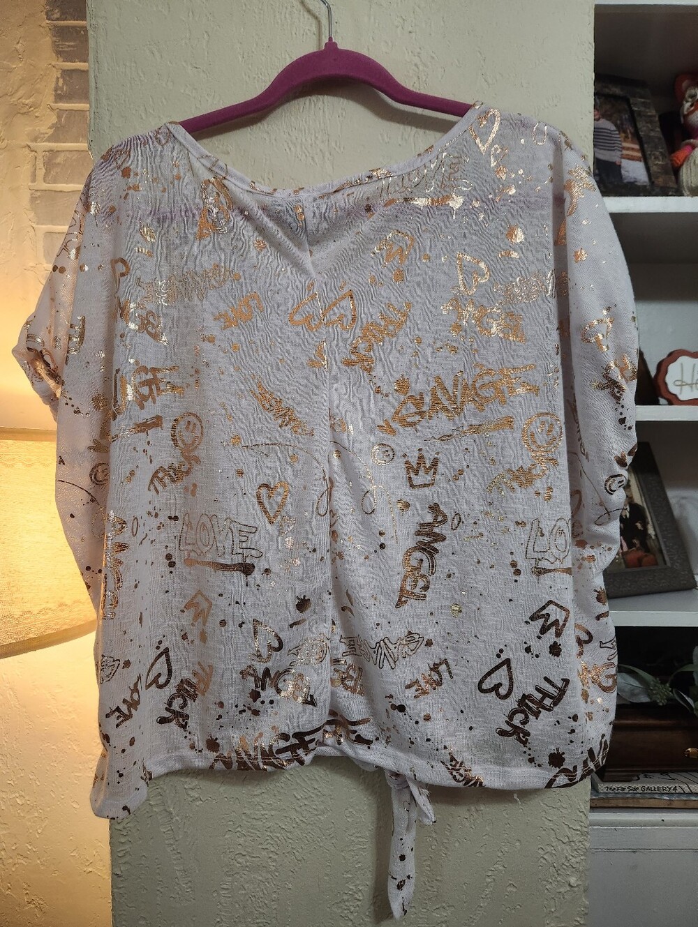 Rouge White Short Sleeve Tie-Front Top with Metallic Gold Print P2p 25 Size 4x - Picture 2 of 6